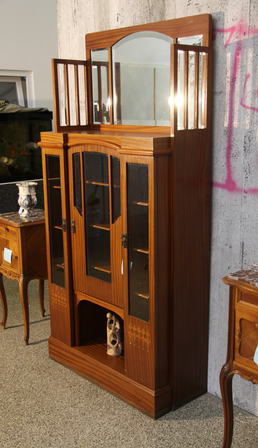 b11c , Vitrine Art Deko.
