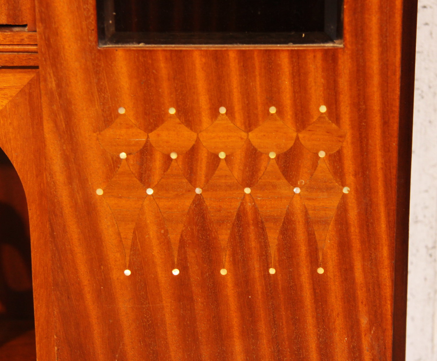 b11d , Vitrine Art Deko.