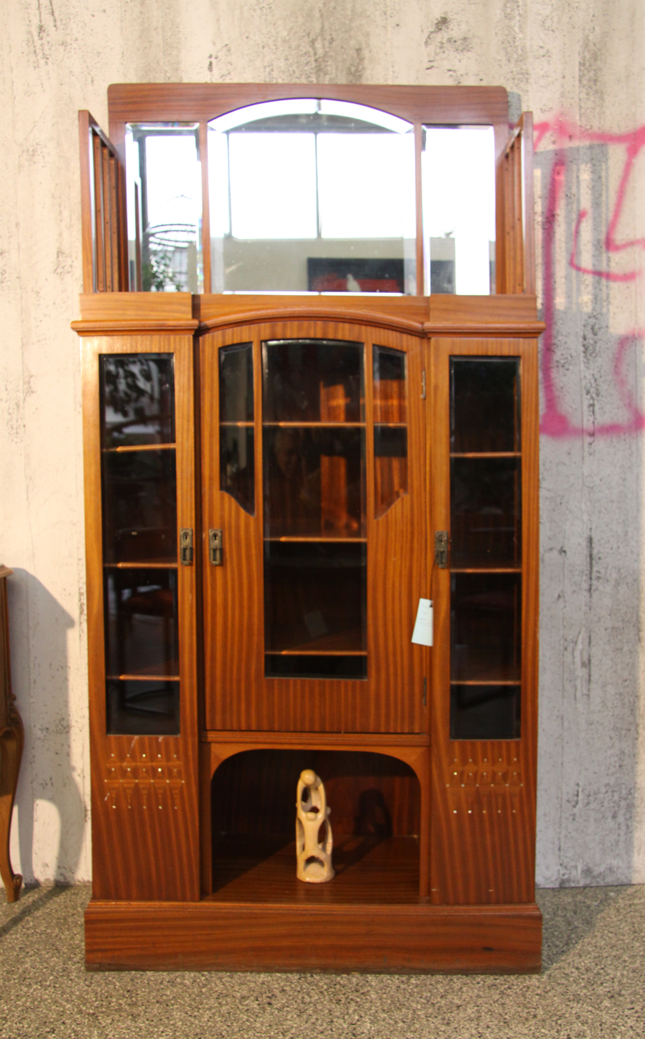 b11f , Vitrine Art Deko.