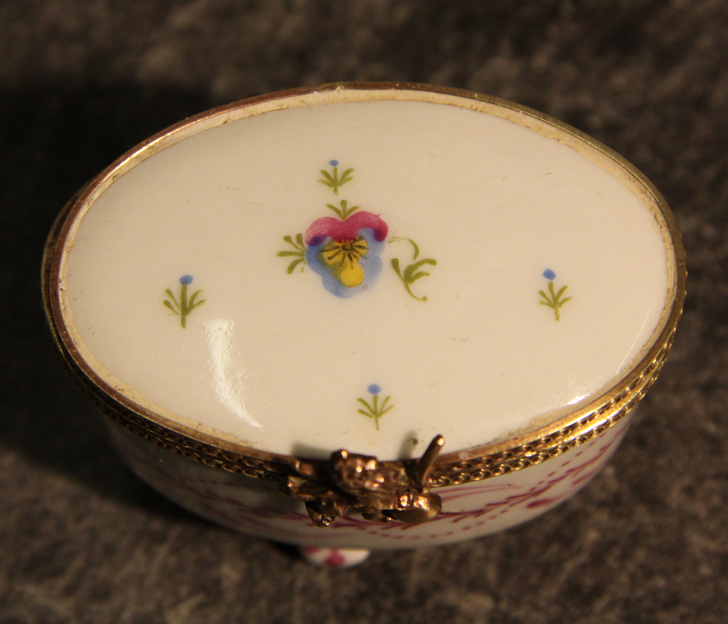 KuA.25g ,Sevres dose.