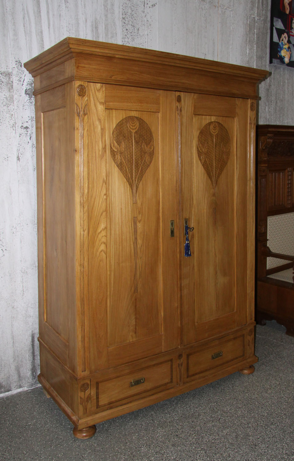 SuB,3d .Rüsterschrank.