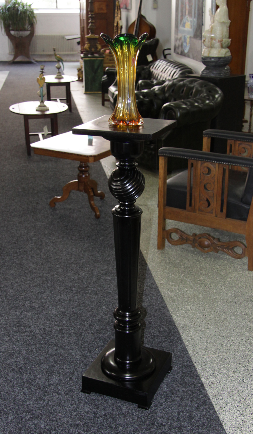 KuA.82b ,Ebonisierte Säule.