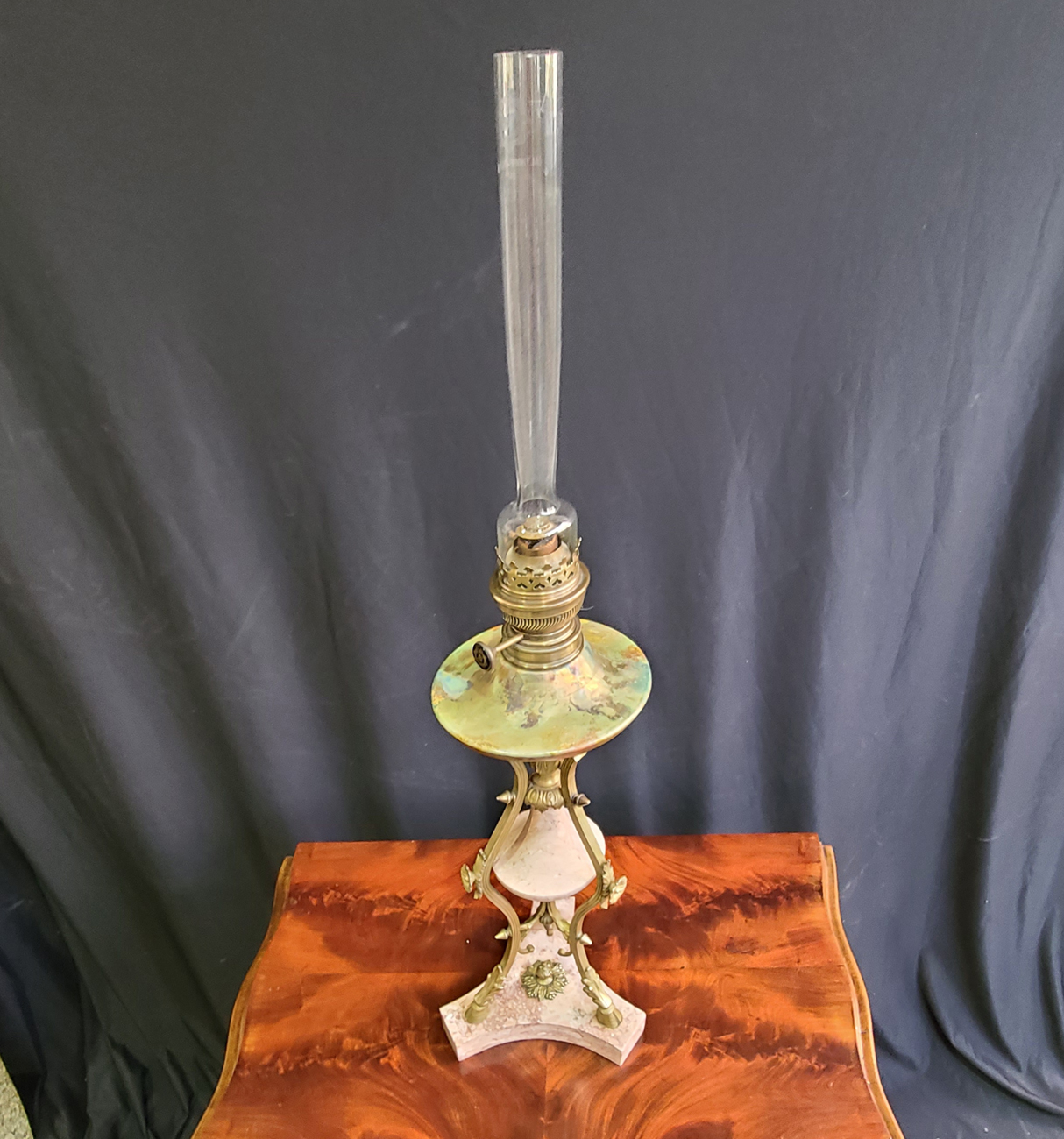 88g Große Petroleumlampe.