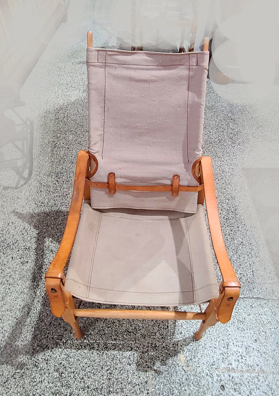 1 Dänischer Safaristuhl.
