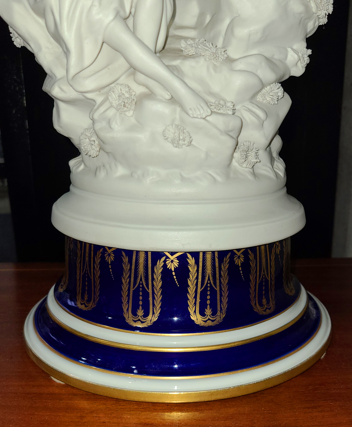 98d Polzellanfigur Sevres..
