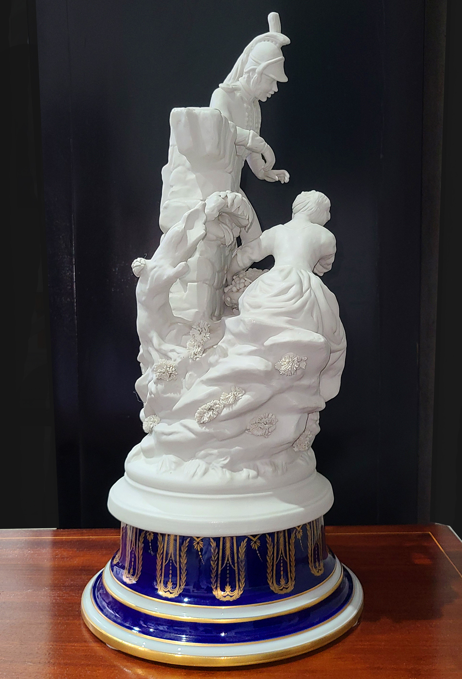 98e Polzellanfigur Sevres..