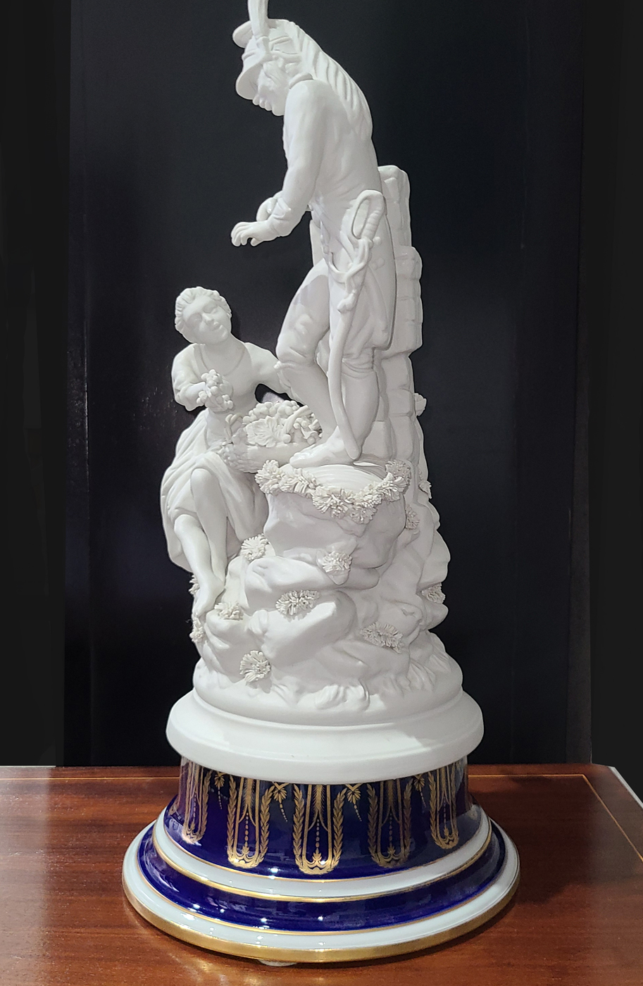 98g Polzellanfigur Sevres..