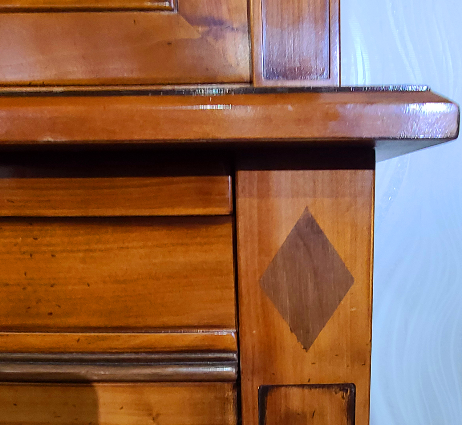 SuB31b Großer Kirschbaumbücherschrank.