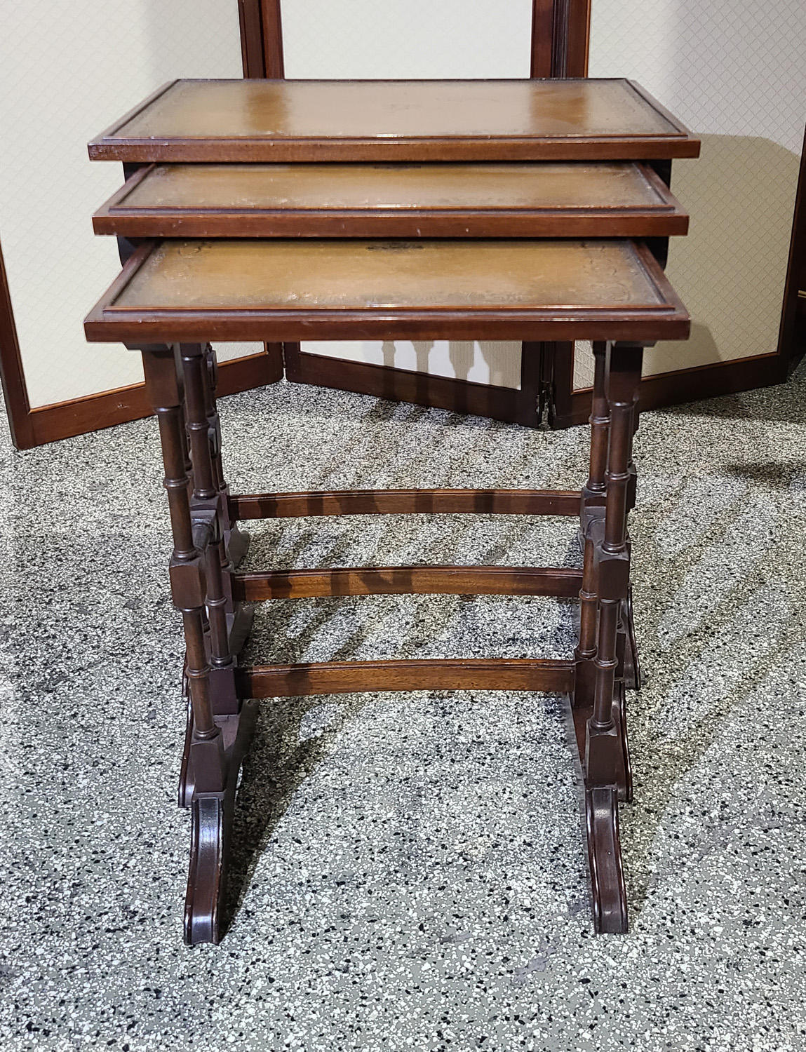 13 Dreiersatz Tisch.