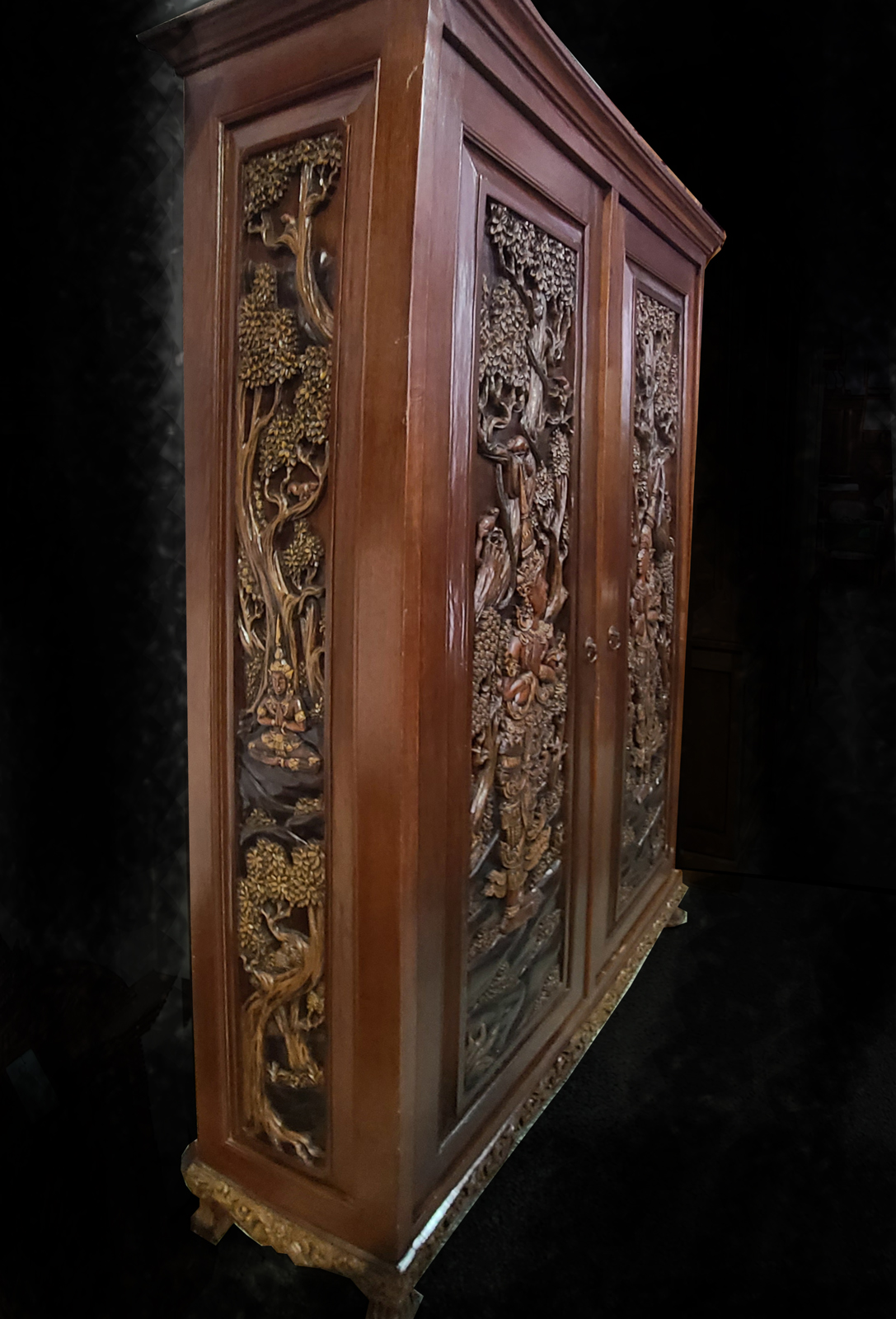 05a Teakholzschrank. Asien.