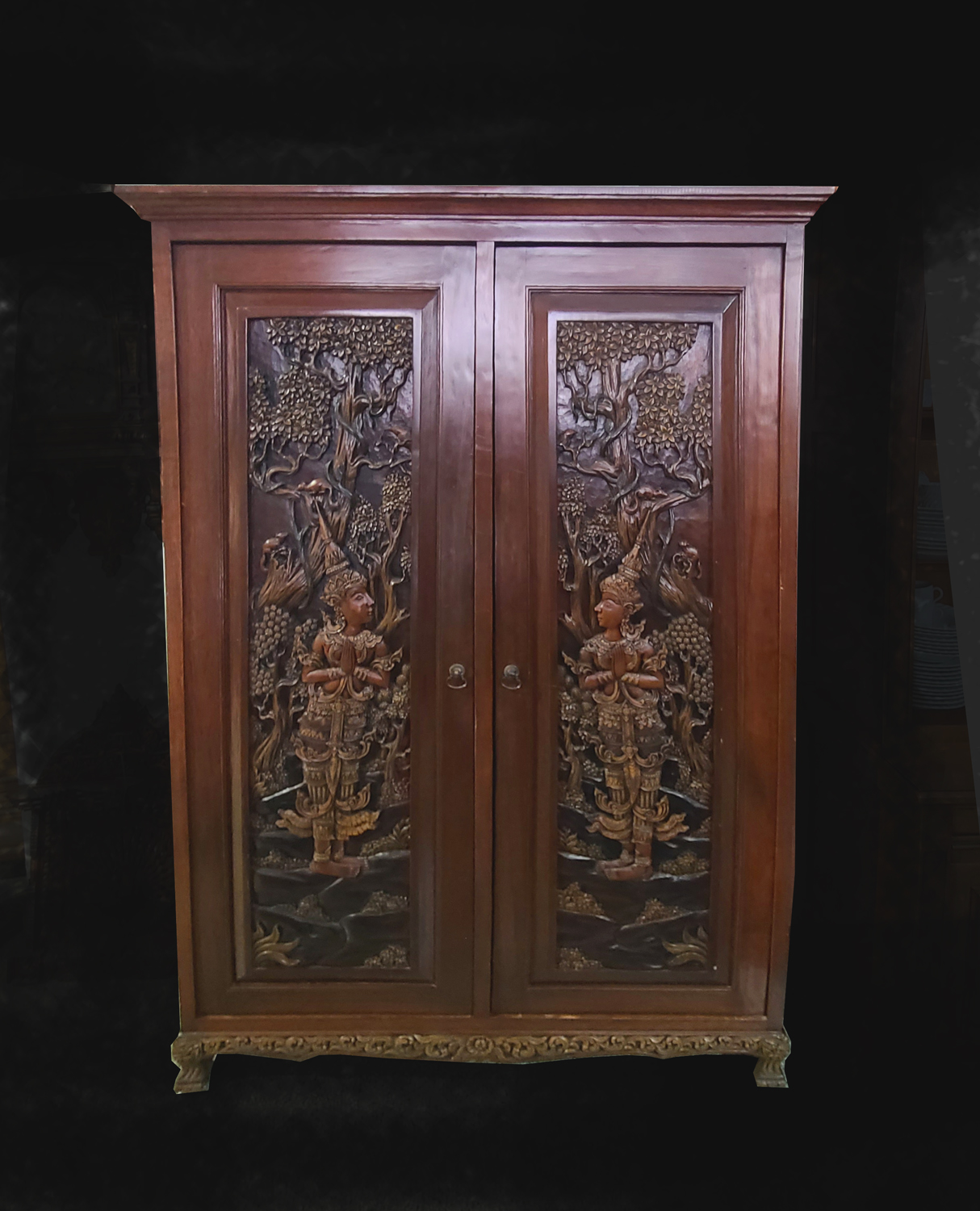 05b Teakholzschrank. Asien.