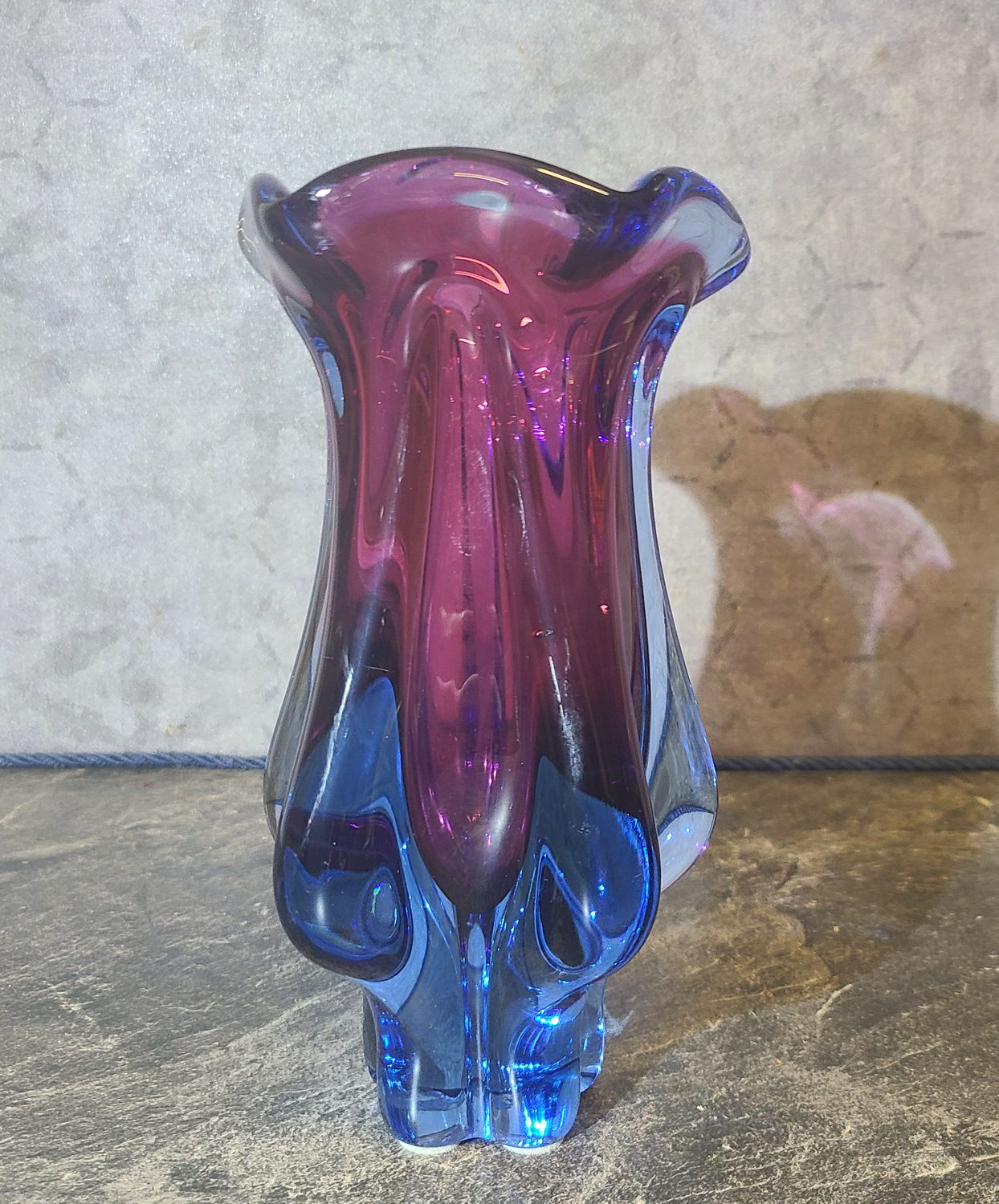 37 Mehrfarbige Glasvase.