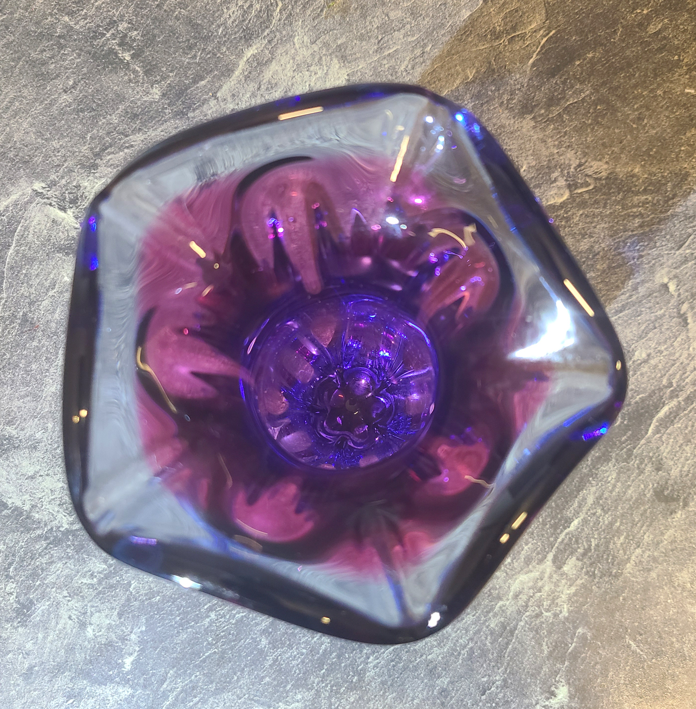 37d Mehrfarbige Glasvase.