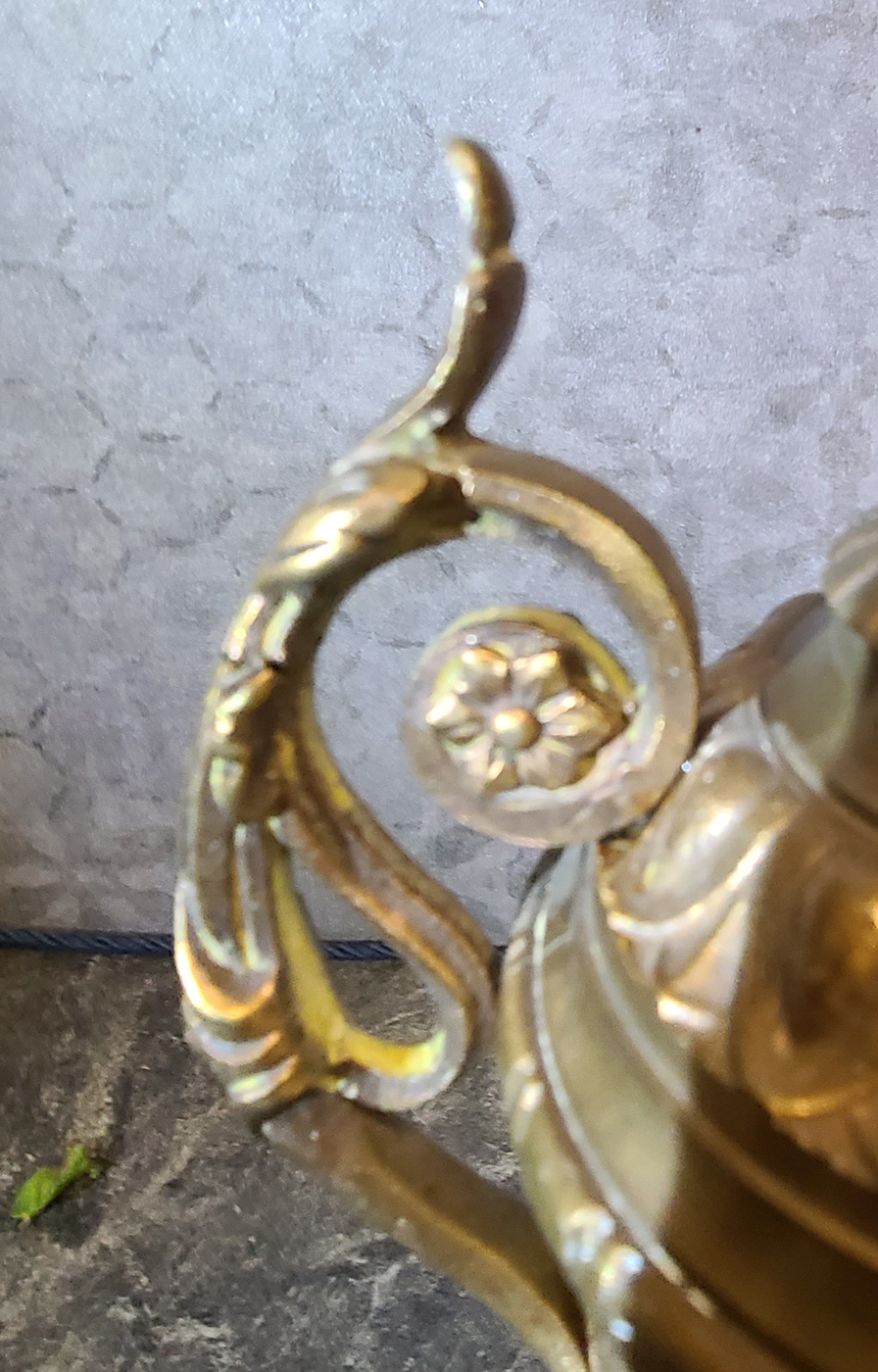 08d Paar Kerzenleuchter mit Marmorfuß.