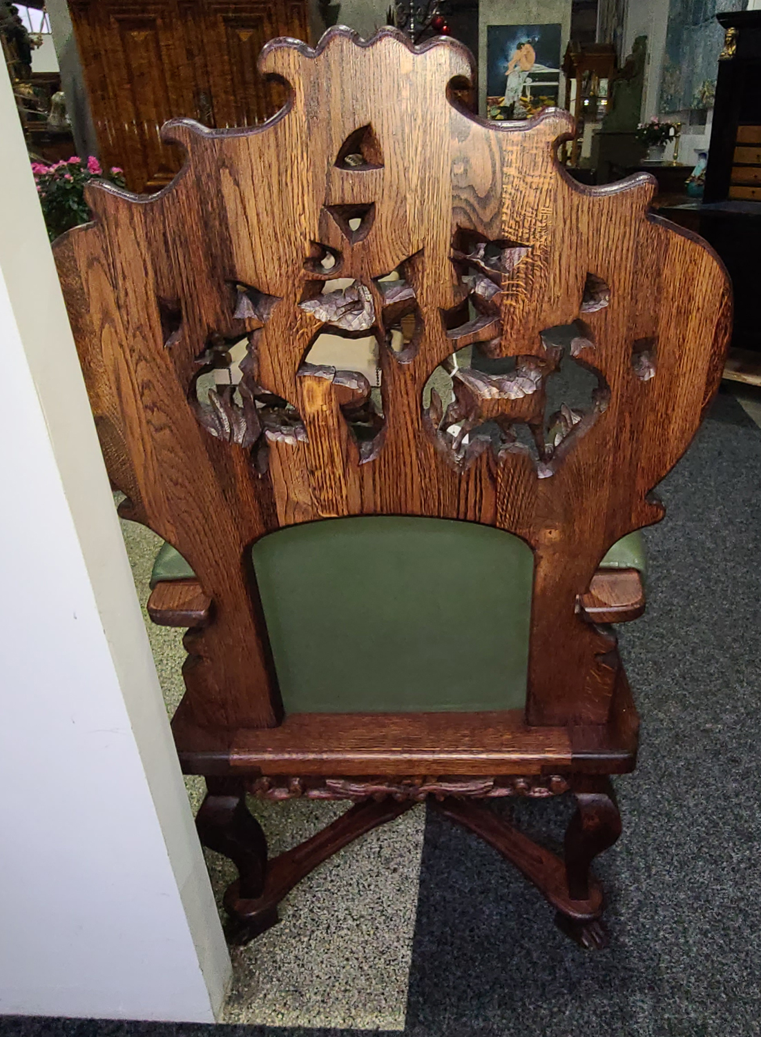 5c Sessel mit Jagdszenen.