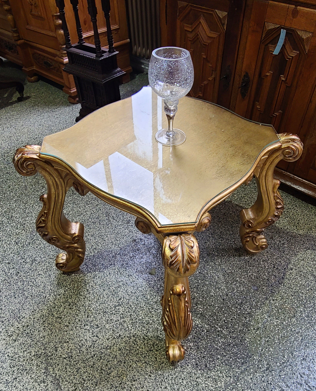 SuT.13a Beistelltisch Barockstil.