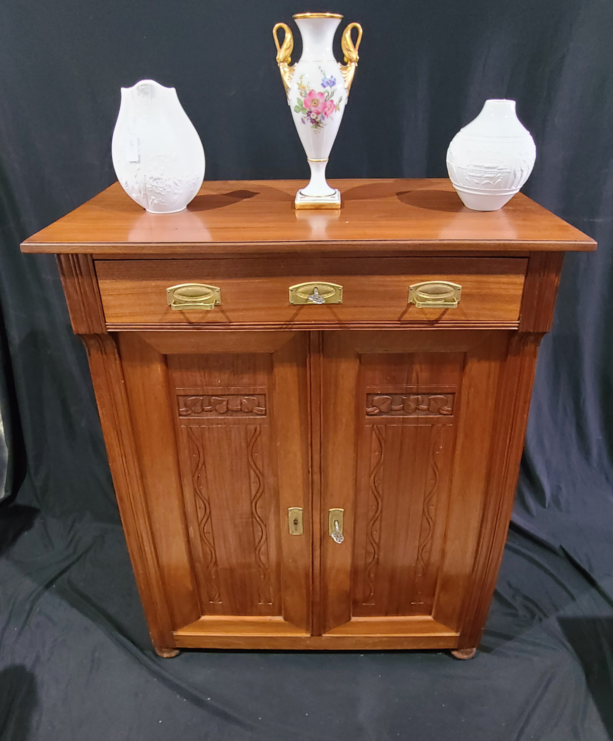 08a Jugendstilvertiko.