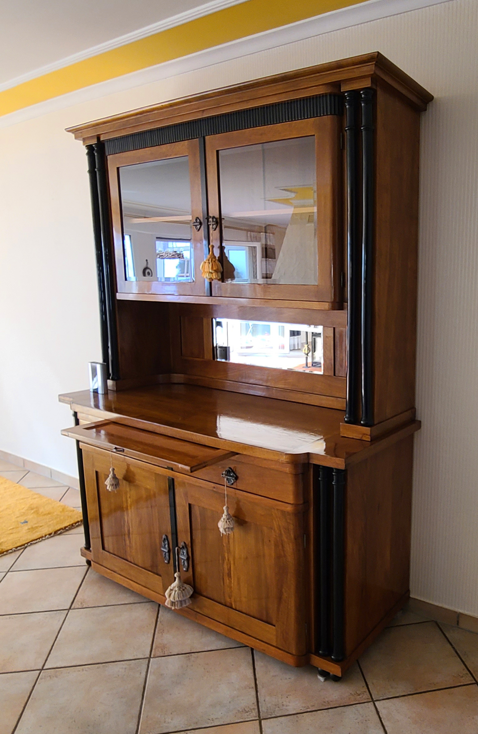 09h Bidermeier Stil Buffet.