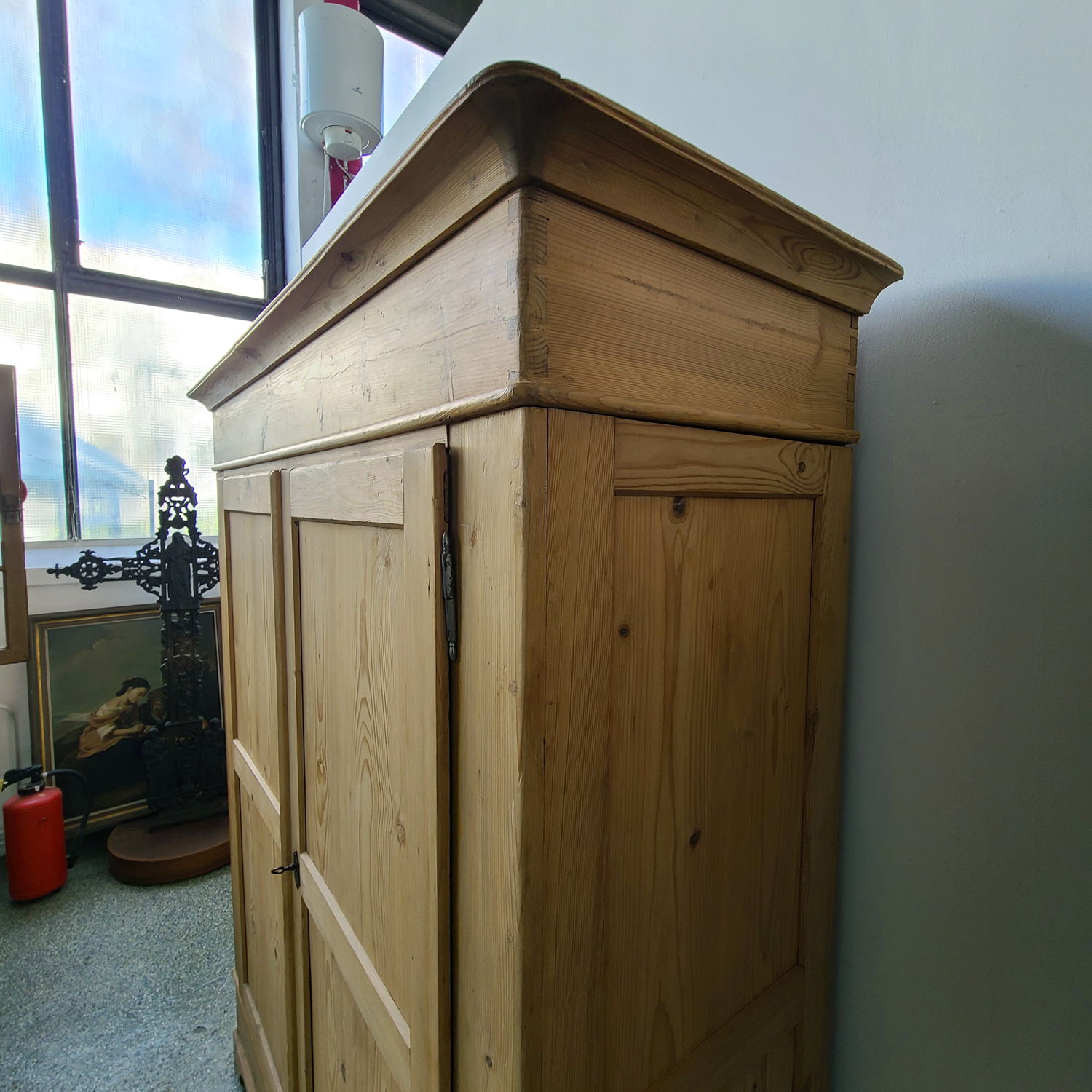 11c Weichholzbiedermeierschrank.