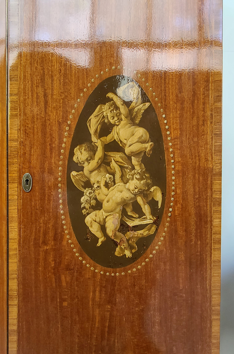 14b Rosenholzschrank.