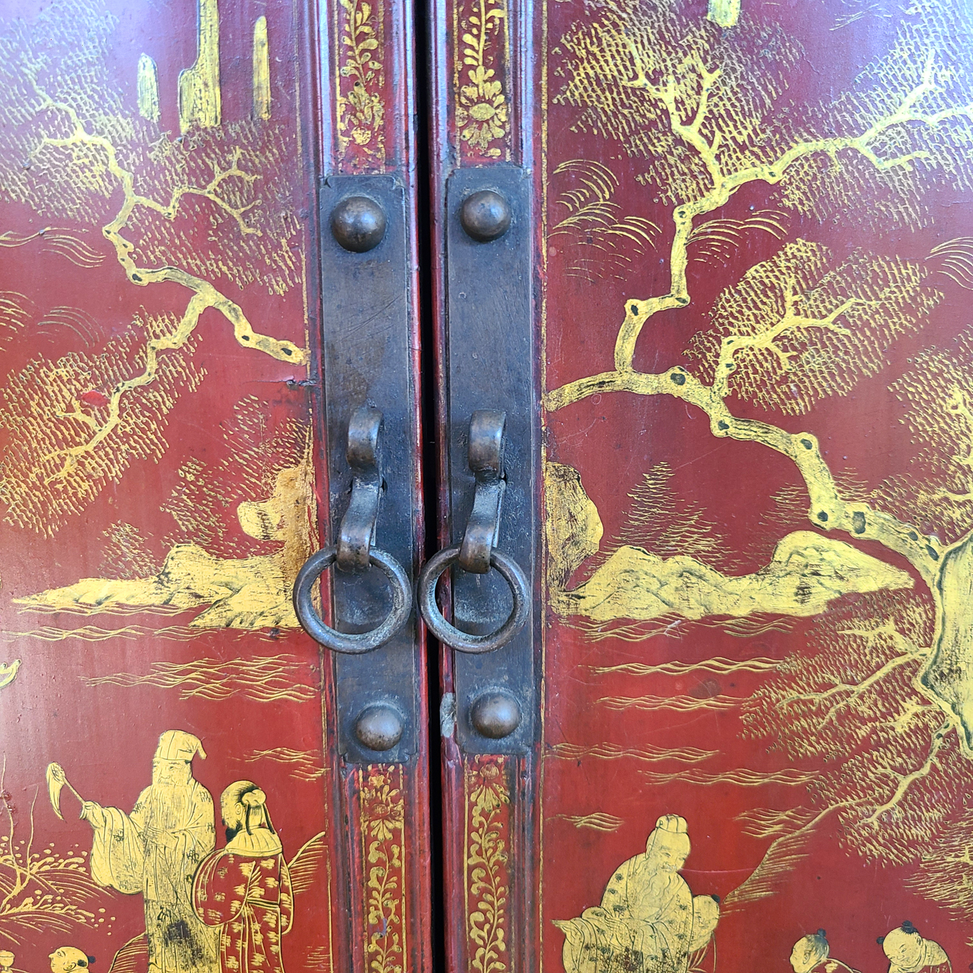 16d Asiatisches Schränkchen.