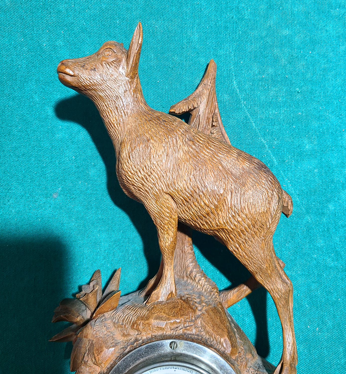 17c Barometer. Schnitzarbeit.