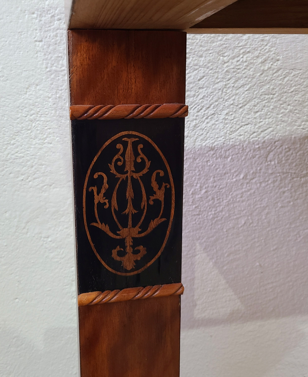 13g Konsole Empirestil.