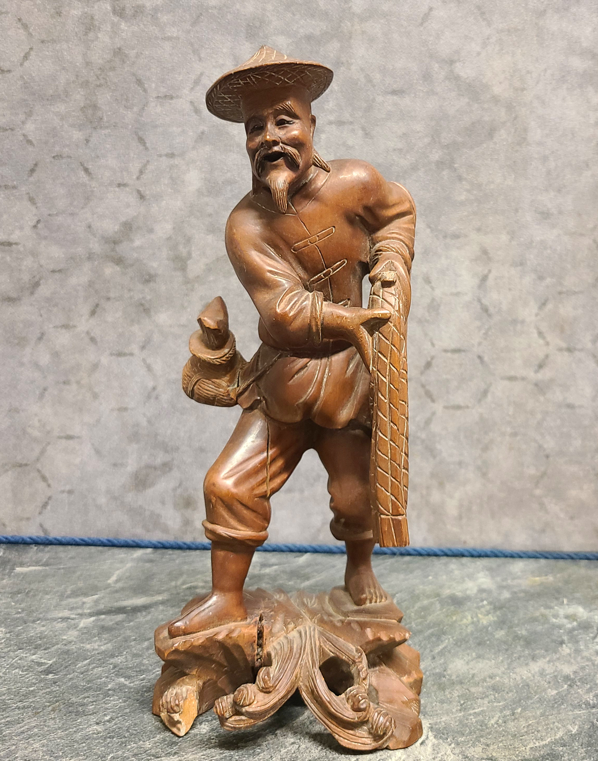 24 Geschn. Holzfigur Asiate.